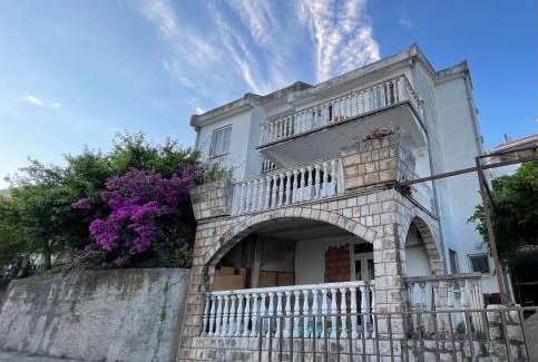 Podmaine Apartment | Pet and Child Friendly Budva Lux Apartments Await You