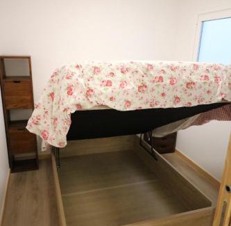 Catasol Apartment | Discover Buen Camino Melide: Pet & Child Friendly Retreat