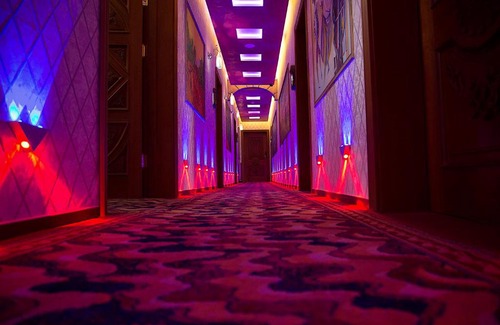 Pribrezhnyy Hotel | Inviting Buen Retiro: Pet-Friendly Oasis with Ocean Views