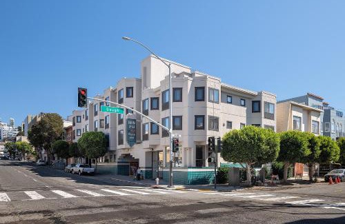 Cow Hollow Hotel | Comfortable Stay at Buena Vista Motor Inn - Family Friendly