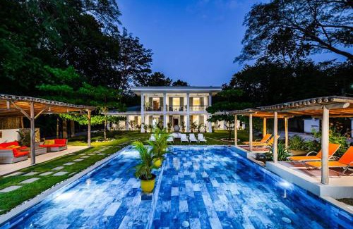 Potrero Apartment | Discover a Hidden 2BR Gem with Pool and Family Amenities