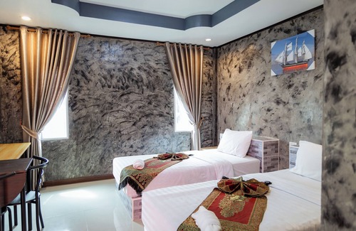 Bung Khong Long Resort | Discover Buengngarm Resort: Family-Friendly Getaway Awaits