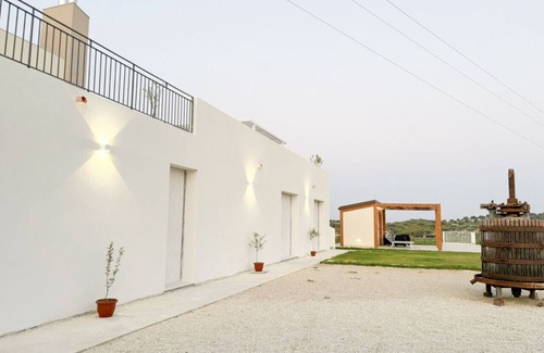 Noto Apartment | Bufalefi Dwellings - Orange House