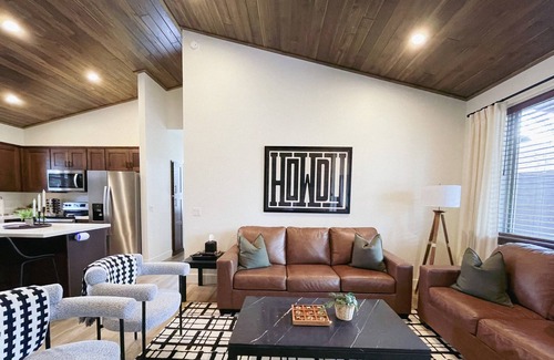 Torreon House | Discover Buffalo Lodge: New Villa by Buffalo Bills Tavern
