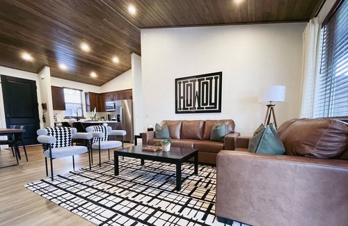 Torreon House | Discover Buffalo Lodge: New Villa by Buffalo Bills Tavern