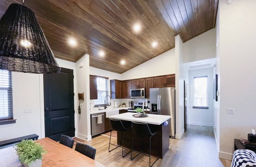 Torreon House | Discover Buffalo Lodge: New Villa by Buffalo Bills Tavern