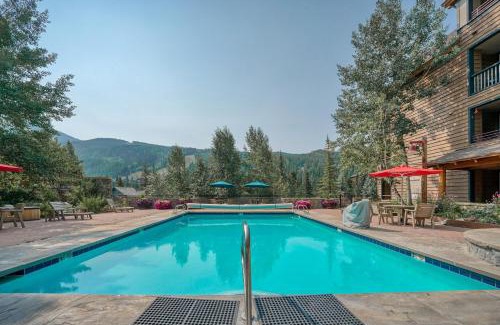 River Run Apartment | Buffalo Lodge: Family Retreat with Pool & Hot Tub