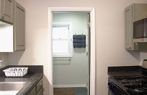 Buffalo Apartment | Premier Buffalo Apartment with Spa & Hot Tub Amenities