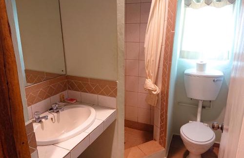 Hluhluwe Bed & Breakfast | Inviting Buffalo Thorn Bed & Breakfast with Pool Access