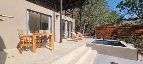 Marloth Park Villa | Buffalo Thorn Villa: Family-Friendly Stay by Kruger Park
