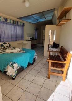 Oudtshoorn House | Family-Friendly Buffeldoring Self-Catering Retreat