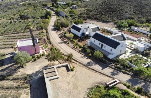 Kannaland Apartment | Discover Comfort at Buffelsdrift Farm: Pet Friendly Retreat
