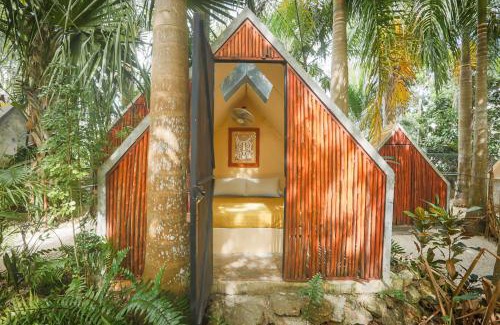 Buenavista Hotel | Cozy Glamping at Bufo Alvarius Sanctuary in Bacalar