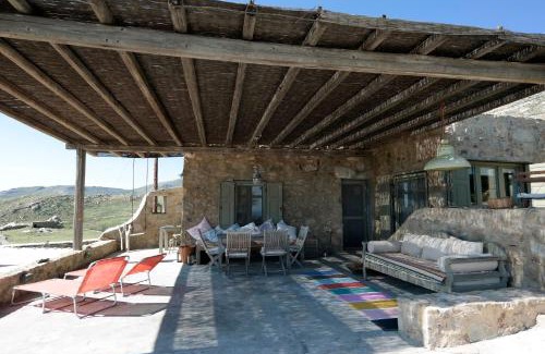 Ganema House | Unforgettable Oceanfront Stay at BUFO - Serifians