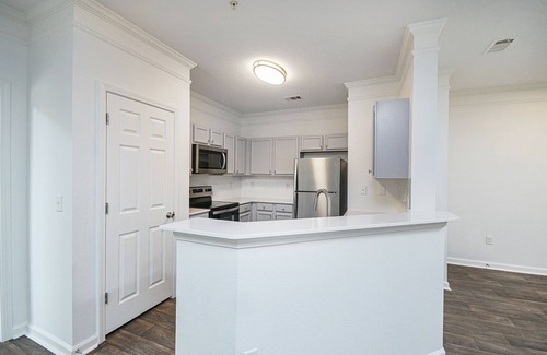 Buford Apartment | Buford Oasis: Family-Friendly Retreat with Pool & Lake Views
