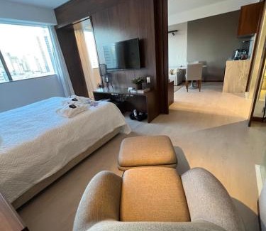 Boa Viagem Hotel | Inviting Bugan Recife Boa Viagem Hotel with Ocean Views