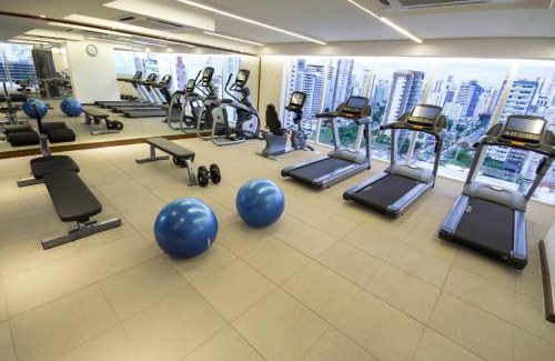 Boa Viagem Hotel | Inviting Bugan Recife Boa Viagem Hotel with Ocean Views