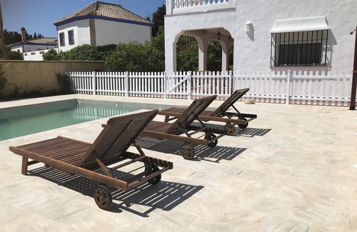 Conil de la Frontera Ski Chalet | Experience Buganbilia: Perfect Holiday with Ocean Views