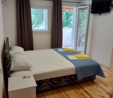 Podmaine Apartment | Inviting Bugenvilija: Guest Rated 8.2 for Your Stay