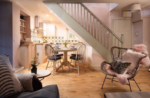 Leitholm Cottage | Cozy BUGHTRIG COTTAGE: Ideal for Families and Pet Lovers