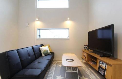 Higashi Apartment | Family-Friendly Retreat at Building A101 / Vacation STAY 1276
