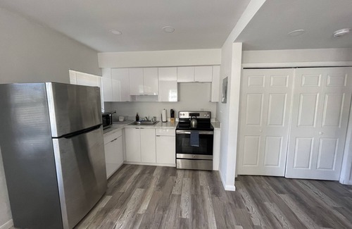 Coral Way Resort | Convenient Hotel Near CocoWalk & Brickell with Spa Access
