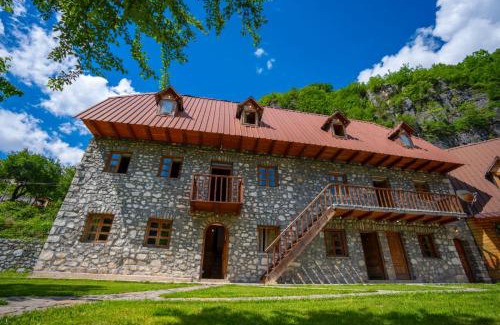 Theth House | Discover Bujtina Berishta Theth: Pet-Friendly Retreat