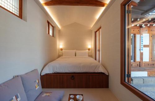 Gahoe-dong Apartment | Bukchon Hanok - 'Yul Jae' The access code is sent by message