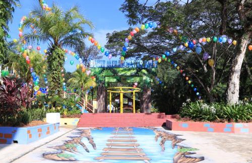 Semanggol Resort | Family-Friendly Bukit Merah Laketown Resort with Pool Access