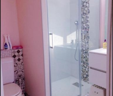 Pons House | Discover Buky Palace: Pet-Friendly Retreat with Pool Access