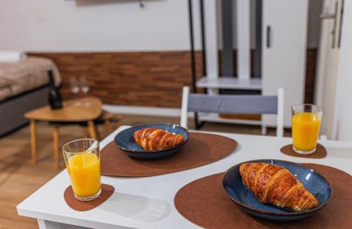 Bourgogne Apartment | Unwind at Bulles & Spa in the Heart of Orléans