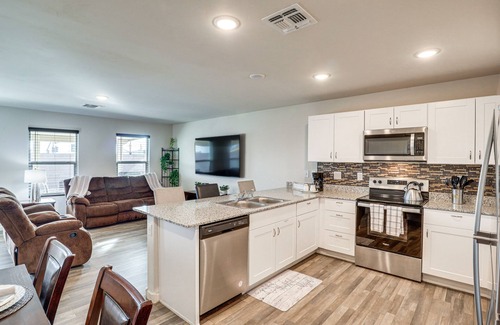 Bullhead City House | Mountain View Retreat Near Colorado River – Rated 10/10