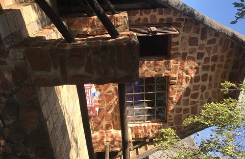 Hekpoort Cottage | Unique Bulls Haven Retreat: Interact with Friendly Cattle
