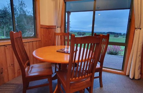 Yanakie House | Serene Oceanfront Buln Buln Cabins with High Guest Ratings