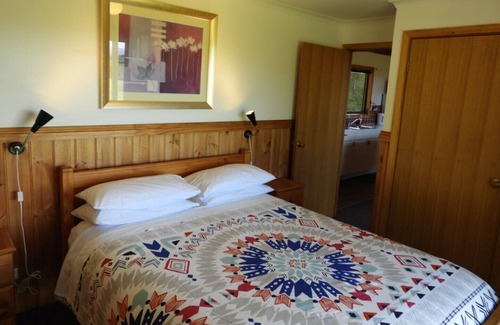 Yanakie Cabin | Cozy Retreat at Buln Buln Cabins with Family-Friendly Amenities