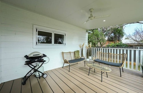 Dubbo House | Discover Bultje Bliss: CBD Haven with Timeless Charm