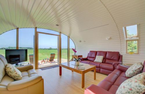 Etchinghill House | Family-Friendly Retreat at Bumble Barn Awaits You