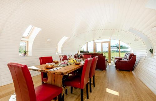 Etchinghill House | Family-Friendly Retreat at Bumble Barn Awaits You