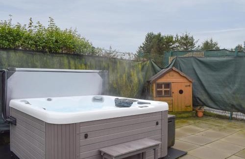 Falkirk House | Pet-Friendly Retreat at Bumbles Barn: Guest Rated 10/10