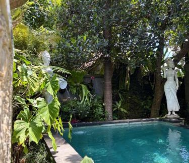 Kutuh Kaja Villa | Discover Bumbung Sari Villa: Oceanfront Bliss Awaits