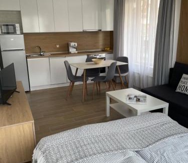 Oborishte Apartment | Inviting Bunaya Sofia: Family-Friendly with High Ratings