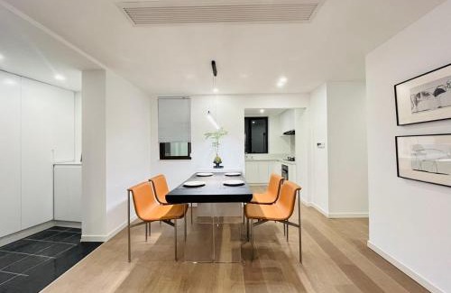 Huangpu Apartment | Bund Branch New west door 2 bedrooms big house