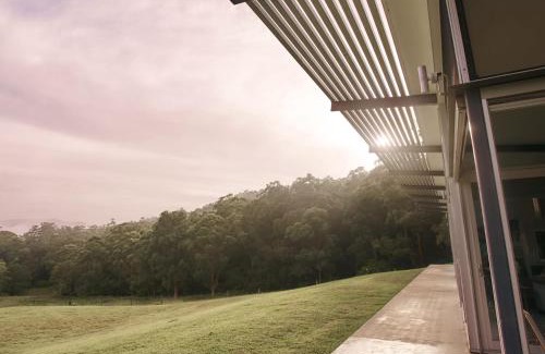 Kangaroo Valley House | Bundaleer: Architect-Designed Retreat with Breathtaking Views