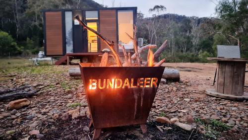 Martindale House | Cozy Bundaleer Tiny House: Pet-Friendly Retreat Awaits