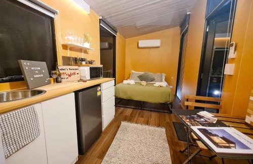Martindale House | Cozy Bundaleer Tiny House: Pet-Friendly Retreat Awaits