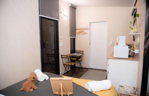 Martindale House | Cozy Bundaleer Tiny House 2: Pet & Child Friendly Retreat