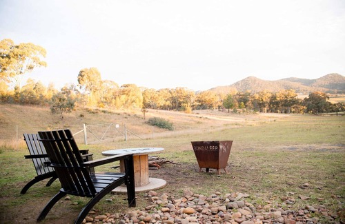 Martindale House | Cozy Bundaleer Tiny House with Family & Pet-Friendly Amenities