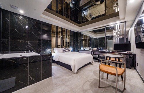 Seohyeon-dong Hotel | Eco-Friendly Bundang View with Breakfast and Family Amenities