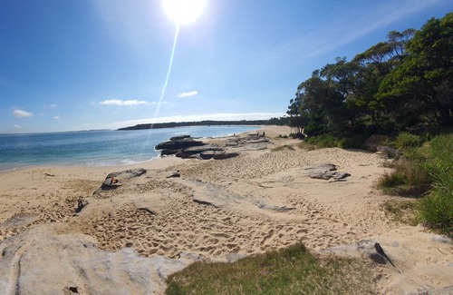 Bundeena Apartment | Bundeena Funky Flat. Close to everything Bundeena has to offer.