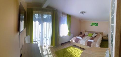 Lenti Bed & Breakfast | Welcoming Bundics Vendégházak with Family-Friendly Dining